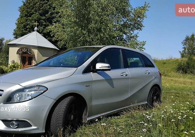 Сірий Мерседес Б-клас, об'ємом двигуна 1.6 л та пробігом 206 тис. км за 10000 $, фото 28 на Automoto.ua