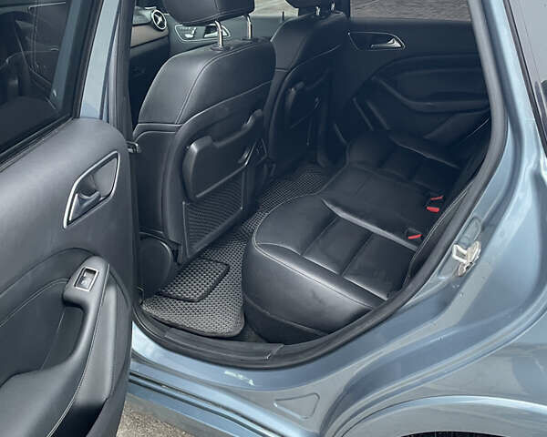 Серый Мерседес Б-класс, объемом двигателя 0 л и пробегом 164 тыс. км за 8500 $, фото 9 на Automoto.ua