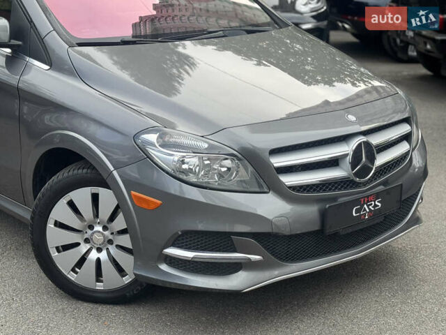 Серый Мерседес Б-класс, объемом двигателя 0 л и пробегом 68 тыс. км за 8300 $, фото 12 на Automoto.ua