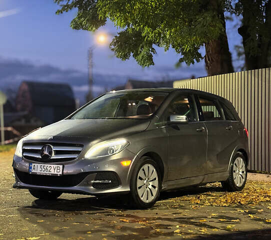 Серый Мерседес Б-класс, объемом двигателя 0 л и пробегом 47 тыс. км за 12400 $, фото 7 на Automoto.ua