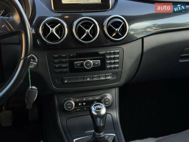 Мерседес Б-класс 2014 в Мукачеве на Automoto.ua Серый Мерседес Б-класс, объемом двигателя 1.5 л и пробегом 188 тыс. км за 11850 $, фото 26 на Automoto.ua