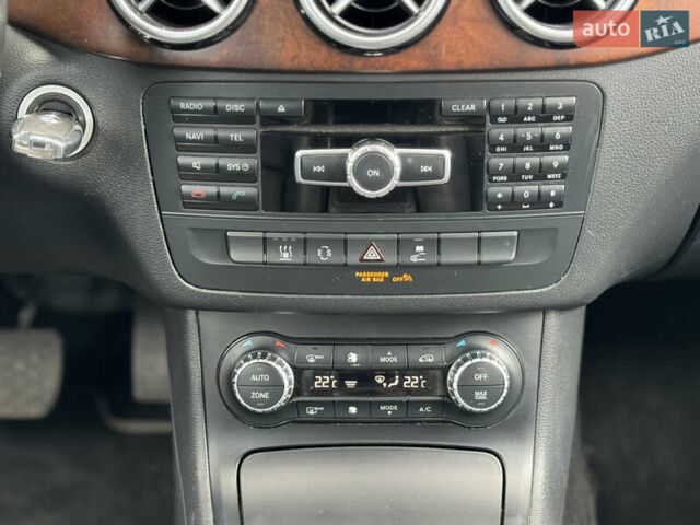 Серый Мерседес Б-класс, объемом двигателя 0 л и пробегом 68 тыс. км за 8300 $, фото 18 на Automoto.ua