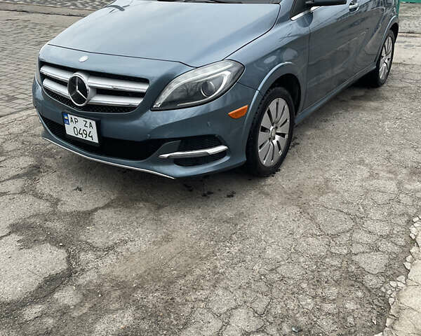 Серый Мерседес Б-класс, объемом двигателя 0 л и пробегом 164 тыс. км за 8500 $, фото 7 на Automoto.ua