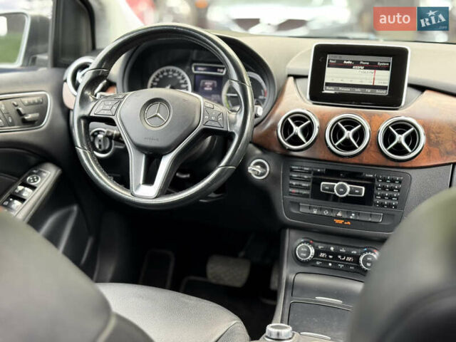 Серый Мерседес Б-класс, объемом двигателя 0 л и пробегом 68 тыс. км за 8300 $, фото 13 на Automoto.ua