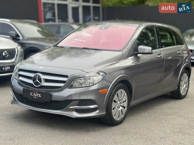 Серый Мерседес Б-класс, объемом двигателя 0 л и пробегом 68 тыс. км за 8300 $, фото 1 на Automoto.ua