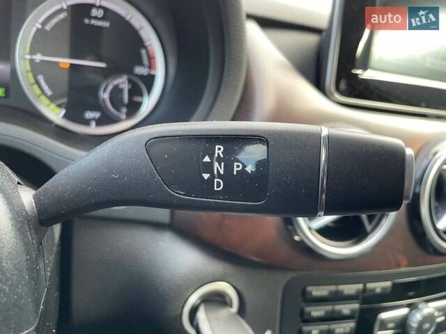 Сірий Мерседес Б-клас, об'ємом двигуна 0 л та пробігом 59 тис. км за 8690 $, фото 21 на Automoto.ua