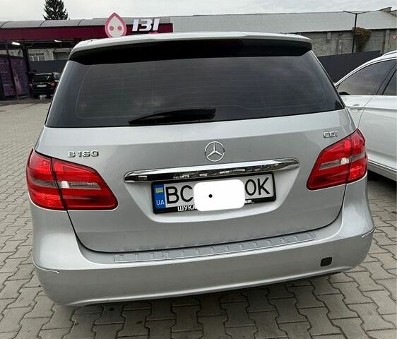 Серый Мерседес Б-класс, объемом двигателя 1.5 л и пробегом 156 тыс. км за 12500 $, фото 1 на Automoto.ua