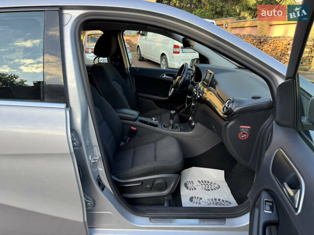 Мерседес Б-класс 2014 в Мукачеве на Automoto.ua Серый Мерседес Б-класс, объемом двигателя 1.5 л и пробегом 188 тыс. км за 11850 $, фото 38 на Automoto.ua