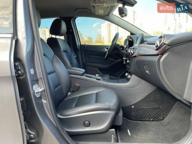 Серый Мерседес Б-класс, объемом двигателя 0 л и пробегом 59 тыс. км за 9490 $, фото 11 на Automoto.ua