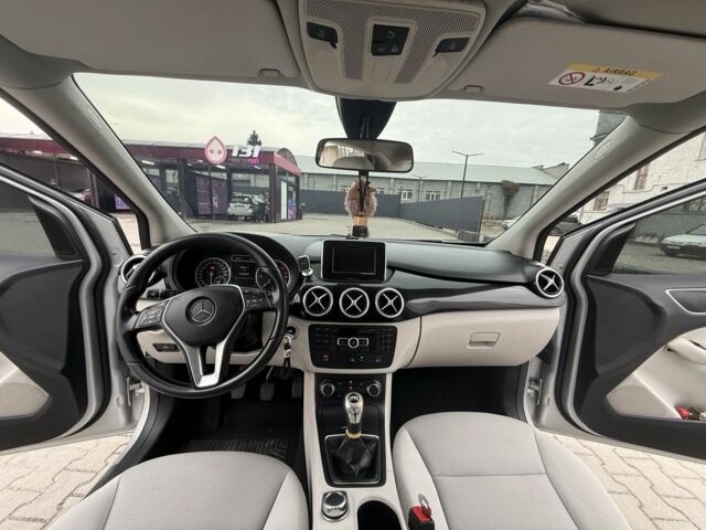 Серый Мерседес Б-класс, объемом двигателя 1.5 л и пробегом 156 тыс. км за 12500 $, фото 3 на Automoto.ua