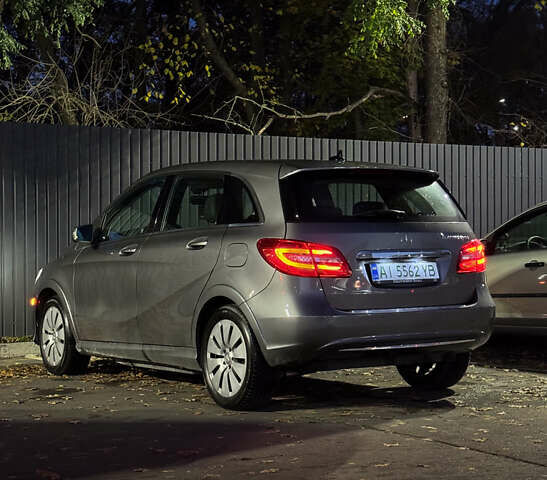 Серый Мерседес Б-класс, объемом двигателя 0 л и пробегом 47 тыс. км за 10200 $, фото 6 на Automoto.ua