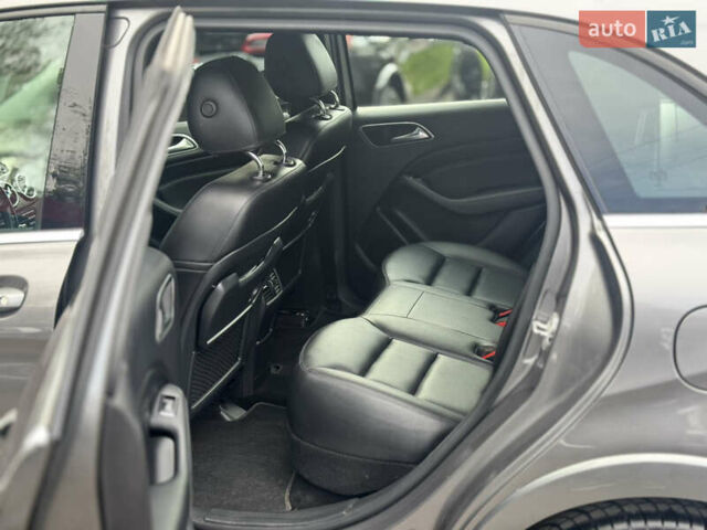 Серый Мерседес Б-класс, объемом двигателя 0 л и пробегом 68 тыс. км за 8300 $, фото 24 на Automoto.ua