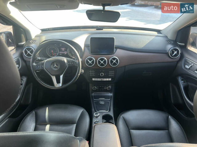 Сірий Мерседес Б-клас, об'ємом двигуна 0 л та пробігом 165 тис. км за 7850 $, фото 10 на Automoto.ua