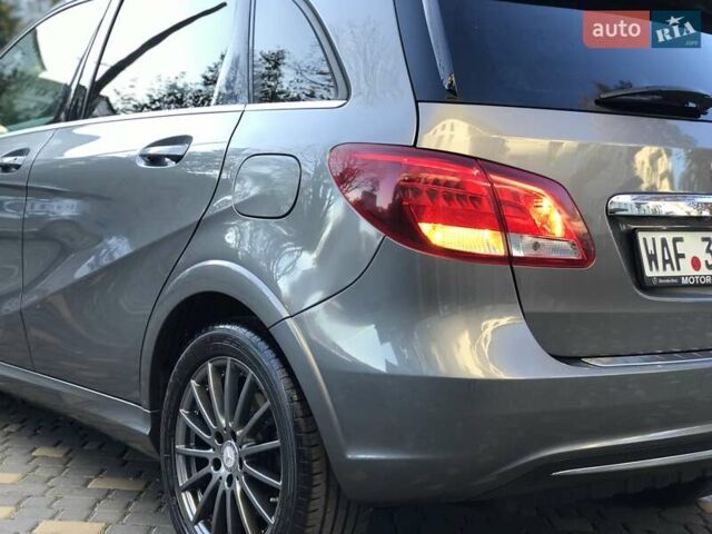 Серый Мерседес Б-класс, объемом двигателя 0 л и пробегом 164 тыс. км за 9599 $, фото 53 на Automoto.ua