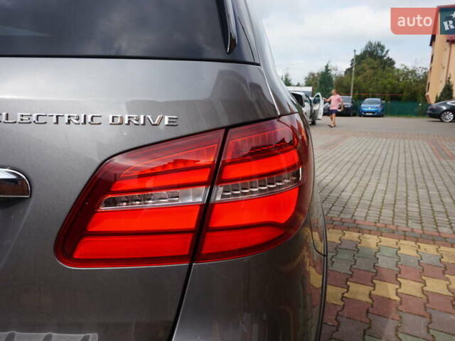 Серый Мерседес Б-класс, объемом двигателя 0 л и пробегом 77 тыс. км за 10995 $, фото 21 на Automoto.ua