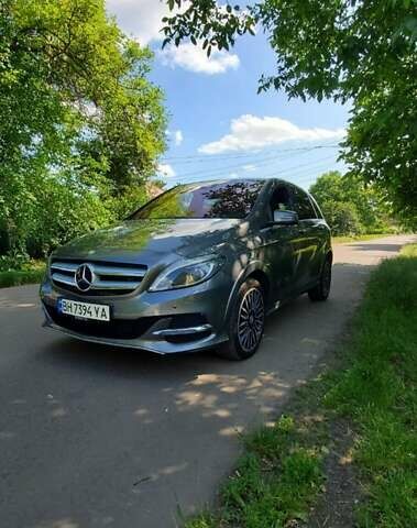 Сірий Мерседес Б-клас, об'ємом двигуна 0 л та пробігом 91 тис. км за 11900 $, фото 3 на Automoto.ua