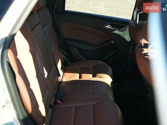 Серый Мерседес Б-класс, объемом двигателя 0 л и пробегом 185 тыс. км за 10200 $, фото 27 на Automoto.ua