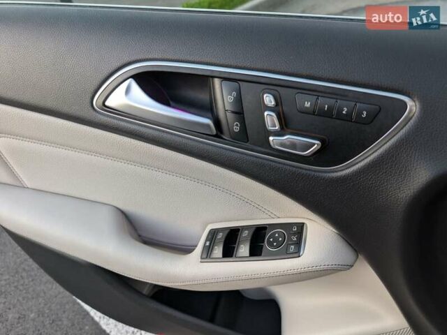 Серый Мерседес Б-класс, объемом двигателя 0 л и пробегом 103 тыс. км за 9500 $, фото 9 на Automoto.ua