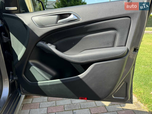 Серый Мерседес Б-класс, объемом двигателя 0 л и пробегом 130 тыс. км за 12500 $, фото 5 на Automoto.ua