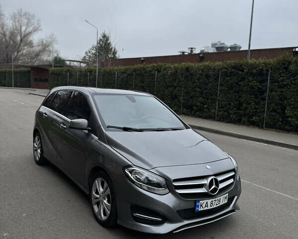 Серый Мерседес Б-класс, объемом двигателя 1.99 л и пробегом 98 тыс. км за 15500 $, фото 2 на Automoto.ua