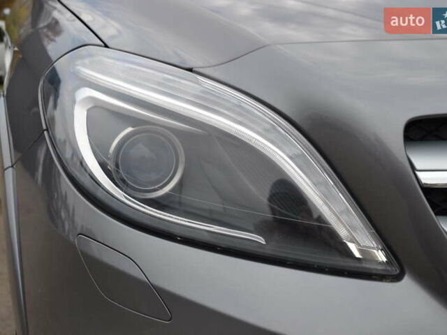 Серый Мерседес Б-класс, объемом двигателя 0 л и пробегом 112 тыс. км за 9999 $, фото 40 на Automoto.ua