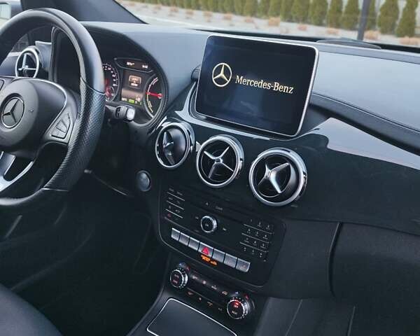 Серый Мерседес Б-класс, объемом двигателя 0 л и пробегом 120 тыс. км за 10400 $, фото 30 на Automoto.ua