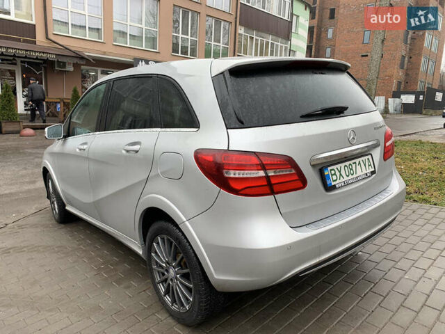 Серый Мерседес Б-класс, объемом двигателя 0 л и пробегом 70 тыс. км за 11200 $, фото 2 на Automoto.ua