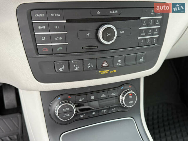 Сірий Мерседес Б-клас, об'ємом двигуна 0 л та пробігом 115 тис. км за 9450 $, фото 16 на Automoto.ua