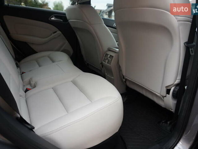 Серый Мерседес Б-класс, объемом двигателя 0 л и пробегом 77 тыс. км за 10995 $, фото 41 на Automoto.ua