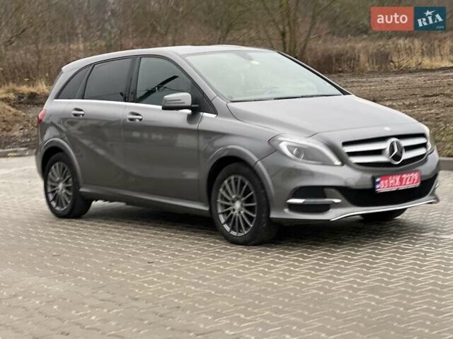 Сірий Мерседес Б-клас, об'ємом двигуна 0 л та пробігом 79 тис. км за 9250 $, фото 6 на Automoto.ua