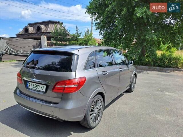 Сірий Мерседес Б-клас, об'ємом двигуна 0 л та пробігом 117 тис. км за 9999 $, фото 5 на Automoto.ua