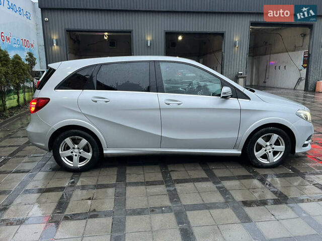 Серый Мерседес Б-класс, объемом двигателя 0 л и пробегом 104 тыс. км за 12700 $, фото 3 на Automoto.ua