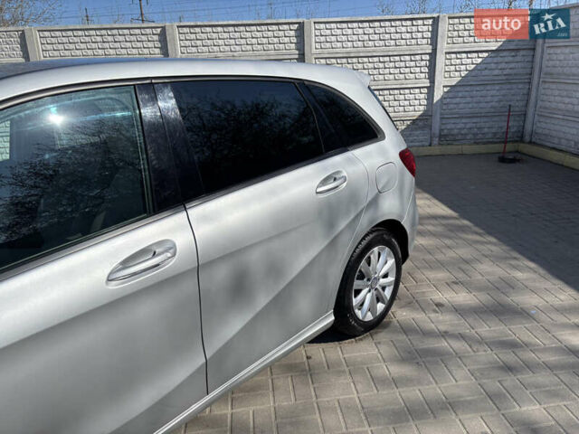 Сірий Мерседес Б-клас, об'ємом двигуна 2.2 л та пробігом 116 тис. км за 15099 $, фото 22 на Automoto.ua