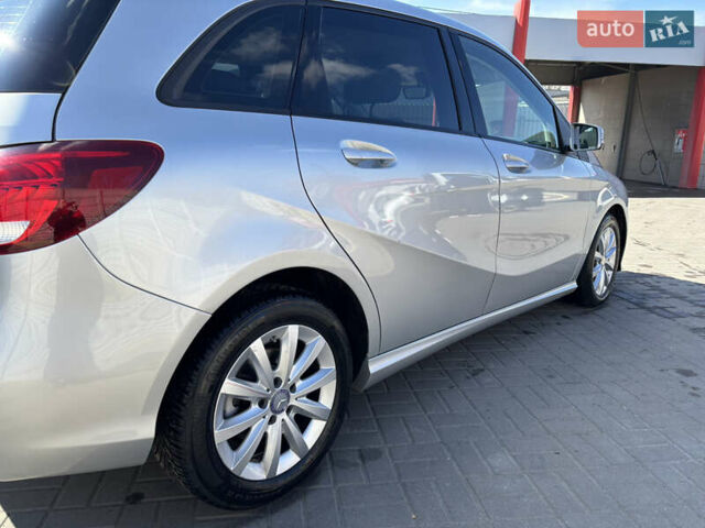 Сірий Мерседес Б-клас, об'ємом двигуна 2.2 л та пробігом 116 тис. км за 15099 $, фото 4 на Automoto.ua