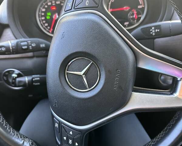 Мерседес Б-класс 2015 в Ужгороде на Automoto.ua Серый Мерседес Б-класс, объемом двигателя 0 л и пробегом 117 тыс. км за 14000 $, фото 7 на Automoto.ua