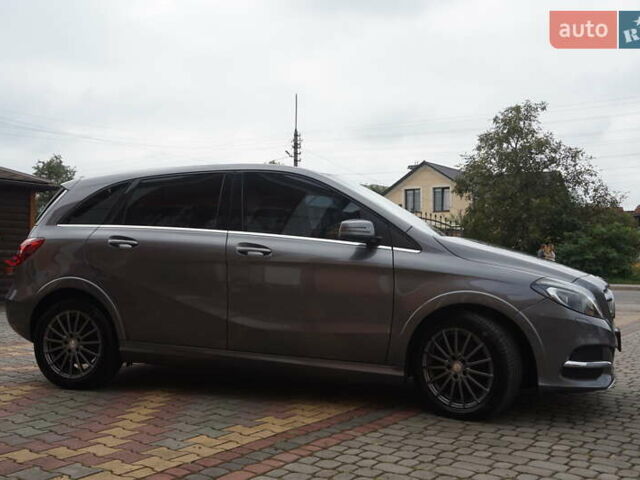 Серый Мерседес Б-класс, объемом двигателя 0 л и пробегом 77 тыс. км за 10995 $, фото 4 на Automoto.ua