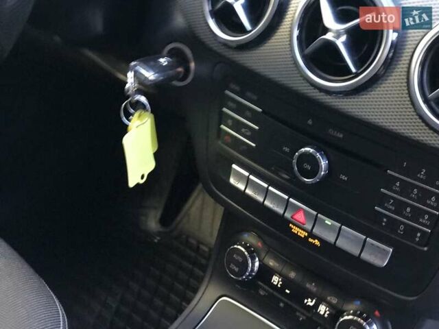 Серый Мерседес Б-класс, объемом двигателя 0 л и пробегом 164 тыс. км за 9599 $, фото 86 на Automoto.ua