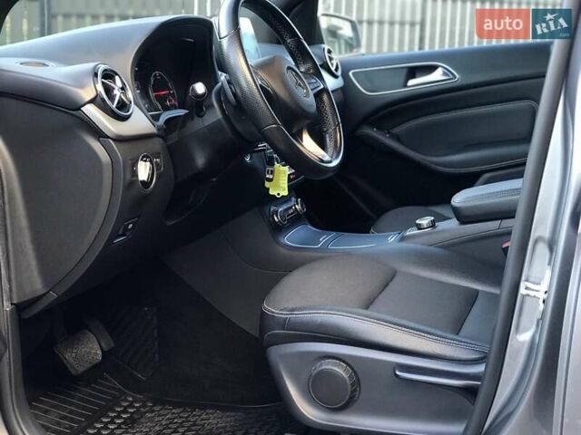 Серый Мерседес Б-класс, объемом двигателя 0 л и пробегом 164 тыс. км за 9599 $, фото 91 на Automoto.ua