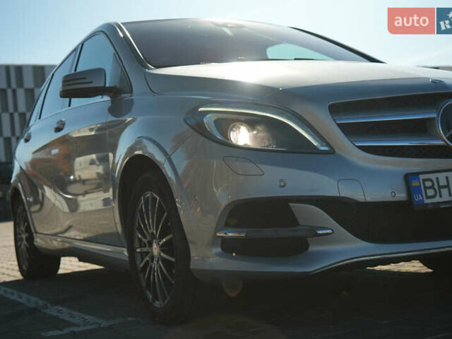 Серый Мерседес Б-класс, объемом двигателя 0 л и пробегом 185 тыс. км за 10200 $, фото 14 на Automoto.ua