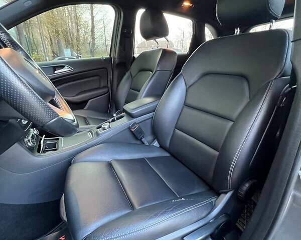 Сірий Мерседес Б-клас, об'ємом двигуна 0 л та пробігом 124 тис. км за 9900 $, фото 13 на Automoto.ua