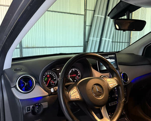 Серый Мерседес Б-класс, объемом двигателя 0 л и пробегом 125 тыс. км за 13500 $, фото 2 на Automoto.ua