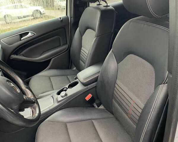 Серый Мерседес Б-класс, объемом двигателя 0 л и пробегом 70 тыс. км за 11200 $, фото 6 на Automoto.ua