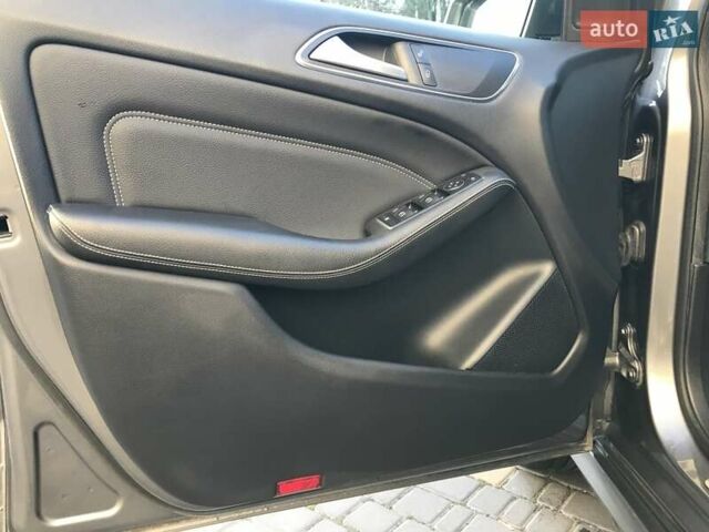 Серый Мерседес Б-класс, объемом двигателя 0 л и пробегом 164 тыс. км за 9599 $, фото 68 на Automoto.ua