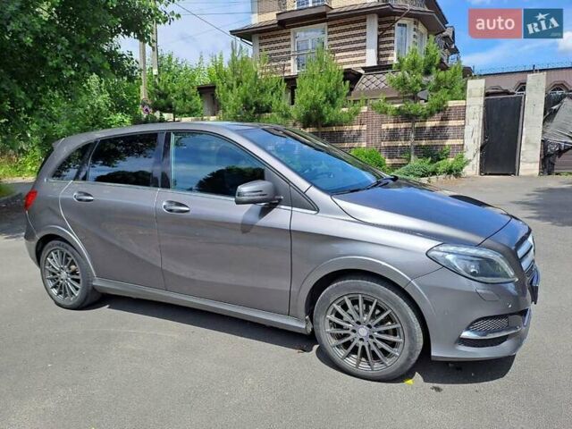 Сірий Мерседес Б-клас, об'ємом двигуна 0 л та пробігом 117 тис. км за 9999 $, фото 8 на Automoto.ua