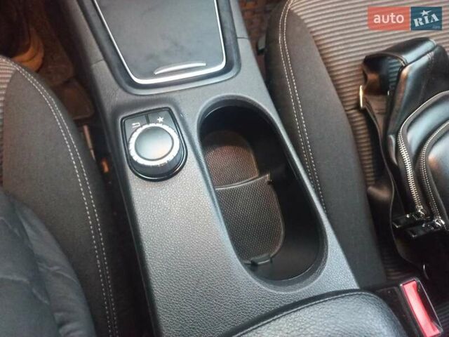 Серый Мерседес Б-класс, объемом двигателя 0 л и пробегом 109 тыс. км за 9300 $, фото 30 на Automoto.ua