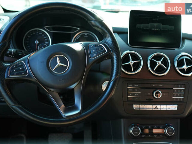 Серый Мерседес Б-класс, объемом двигателя 0 л и пробегом 185 тыс. км за 10200 $, фото 22 на Automoto.ua