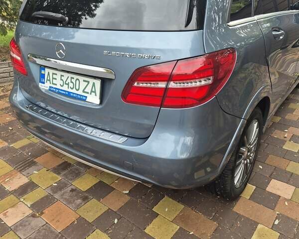 Серый Мерседес Б-класс, объемом двигателя 0 л и пробегом 85 тыс. км за 10700 $, фото 8 на Automoto.ua