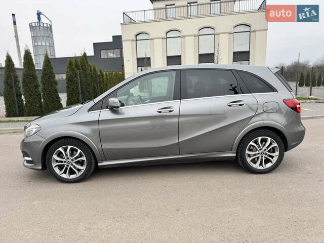 Серый Мерседес Б-класс, объемом двигателя 0 л и пробегом 130 тыс. км за 12500 $, фото 9 на Automoto.ua