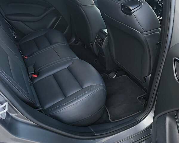 Серый Мерседес Б-класс, объемом двигателя 0 л и пробегом 120 тыс. км за 10400 $, фото 27 на Automoto.ua