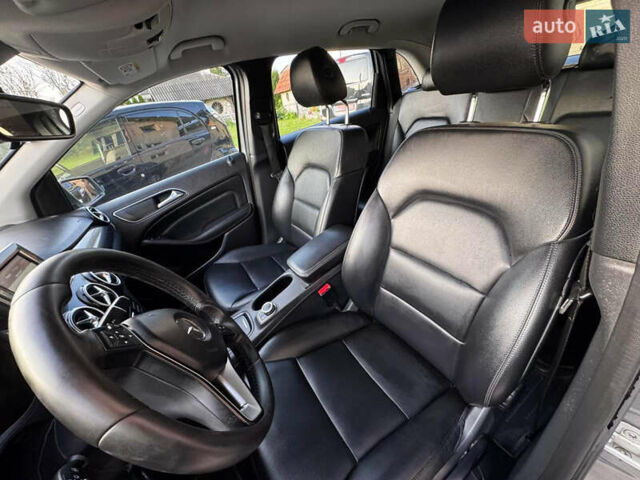 Серый Мерседес Б-класс, объемом двигателя 2 л и пробегом 240 тыс. км за 9200 $, фото 11 на Automoto.ua